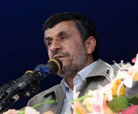 Ahmadinejad: AS Menyulut Konflik dan Menjual Senjata