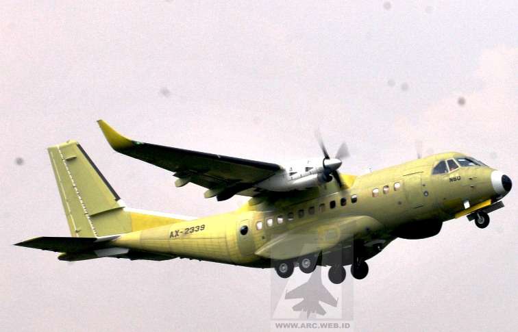 Indonesia Sukses Uji Terbang Pesawat CN-235