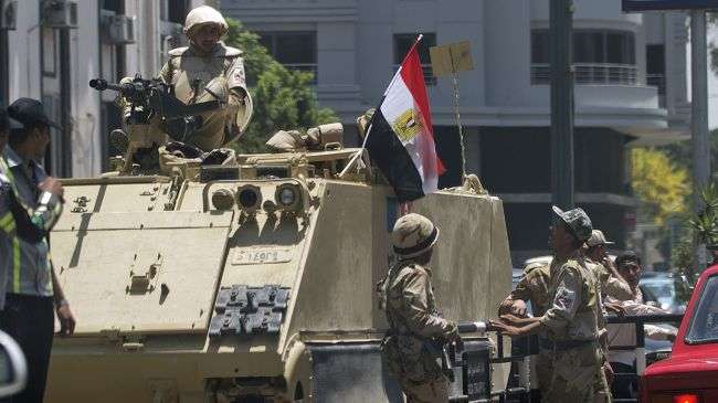 Instana Presiden Mesir Dijaga Tank & Pasukan Keamanan