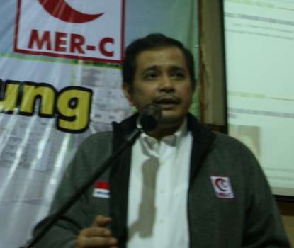 Joserizal Jurnalis, ahli kesehatan Indonesia, pendiri Mer-C (Wikipedia)