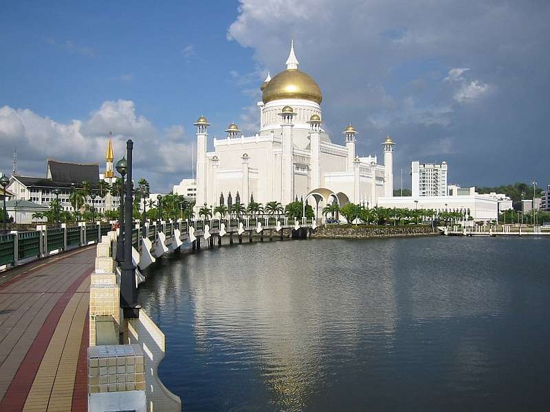 Sultan  Omar  Ali  Saifuddin  Mosque  in  Sultanate  of  Brunei