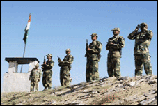 بھارت کا پاکستانی سرحدوں پر فوج کی تعداد میں اضافے کا فیصلہ
