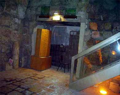 Tunnels under Masjid al-Aqsa