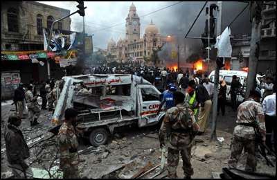 کراچی،عاشورہ کے مرکزی جلوس میں خودکش دھماکہ،40 افراد شہید،95 زخمی
