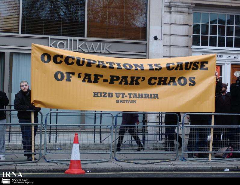 لندن میں افغانستان کانفرنس کے انعقاد کے موقع پر جنگ مخالف مظاہرہ