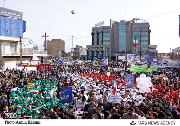 کرمانشاہ: انقلاب اسلامی ایران کی کامیابی کی سالگرہ کے موقع پر ملک گیر عظیم  عوامی ریلیاں