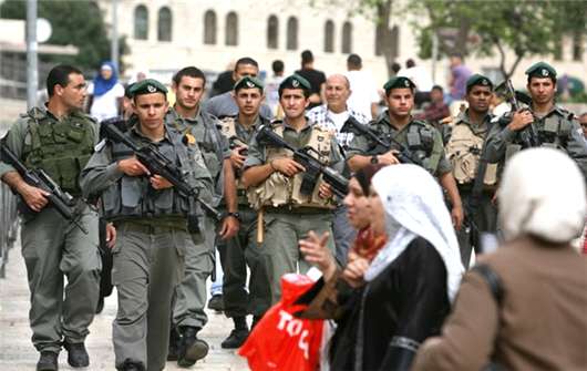 فلسطینی نماز گزاروں پر غاصب اسرائیلی سیکورٹی فورسز کا بھیمانہ تشدد