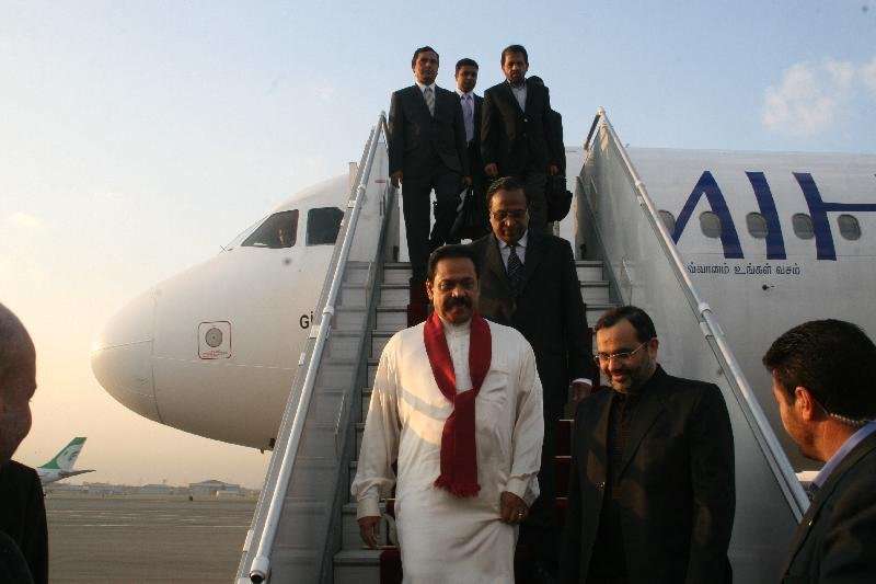 جی 15 اجلاس میں شرکت کیلئے سری لنکن صدر  مہندا راجا پاکسا کی تہران آمد