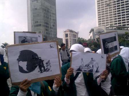 تظاهرات مردم اندونزی در اعتراض به جنایت اخیر اسرائیل