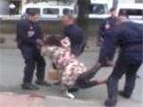 حمله پليس فرانسه به زن سياه‌پوست