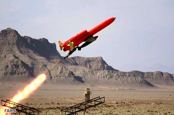 ایران نے اپنے پہلے بغیر پائلٹ جیٹ بمبار طیارے کرار کا کامیاب تجربہ کیا