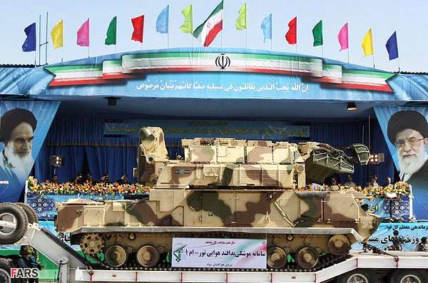 1981 میں ایران پر عراق کے فوجی حملے کی سالگرہ کے موقع پر ہفتہ دفاع مقدس کی مناسبت سے تقریبات کا انعقاد