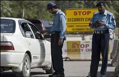اسلام آباد میں دہشت گردی کا منصوبہ ناکام،گاڑی سے بارود سے بھرے7 کارٹن برآمد،خاتون گرفتار