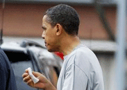 Barak Obamanın dodağını partlatdılar