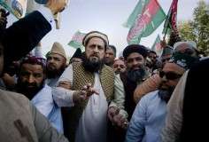پاکستانی حکومت ریمنڈ ڈیوس کے معاملے پر "مٹی پاﺅ" پالیسی اپنانا چاہتی ہے،صاحبزادہ حاجی محمد فضل کریم