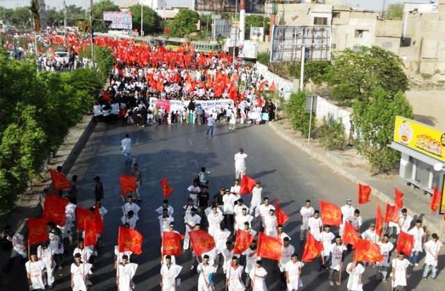کراچی میں آل پاکستان شیعہ ایکشن کمیٹی کی جانب سے مظلوم بحرینی عوام کے حق میں ریلی'