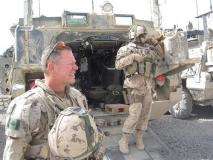 امریکا بڑی تعداد میں افغانستان سے فوج کے انخلاء پر مجبور