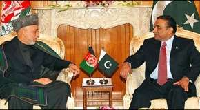 صدر زرداری سے افغان ہم منصب کی ملاقات، پاک افغان تعلقات پہلے سے زیادہ بہتر ہوئے ہیں، حامد کرزئی