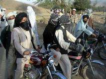طالبان نے امریکی افواج کے انخلاء کے اعلان کو نمائشی اور مضحکہ خیز قرار دے دیا