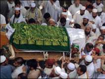 ڈی آئی خان حملے میں شہید اہلکاروں کی نماز جنازہ ادا، کالعدم تحریک طالبان نے حملے کی ذمہ داری قبول کر لی