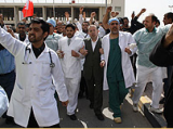 مصاحبه با رسانه‌ها ،علت محاكمه پزشكان و پرستاران بحريني