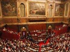 Fransa parlamenti Liviyadakı əməliyyatların davamına razılıq verdi