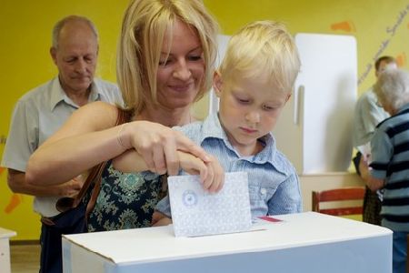 Latvians vote for parliament dismissal