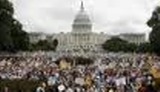 دستگیری معترضین مقابل کاخ سفید در واشنگتن