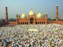 لاہور میں عیدالفطر کے بڑے اجتماعات، ملکی سلامتی، کشمیر و فلسطین کی آزادی کی دعائیں