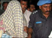 کراچی سے خطرناک طالبان دہشتگرد گرفتار، خودکش جیکٹ اور کلاشنکوف برآمد