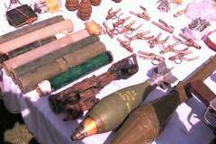 پشاور،پولیس نے بھاری مقدار میں اسلحہ، گولہ بارود اور بارودی مواد برآمد کر لیا