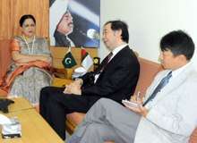 جاپانی سفیر کی ایم کیو ایم کے مرکز نائن زیرو پر رابطہ کمیٹی کے ارکان سے ملاقات