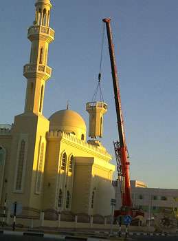 السلطات الإماراتية تهدم مسجداً للطائفة الشيعية بمدينة العين