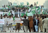 تجمع معترضین در نزدیکی سفارت آمریکا در پاکستان