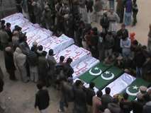 سانحہ کوہستان کے شہداء کی نماز جنازہ ادا کر دی گئی، قاتلوں کی گرفتاری کیلئے 7 دن کی مہلت