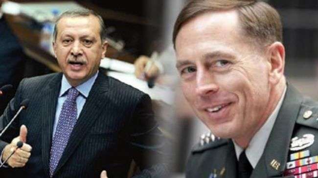 Turkish Prime Minister Recep Tayyip Erdogan (L) and CIA director David Petraeus (file photo)