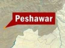 پشاور، پولیس وین کے قریب بم دھماکہ، 2 اہلکار جاں بحق، 4 زخمی