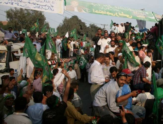 لوڈشیڈنگ کیخلاف لاہور میں مسلم لیگ ن کی احتجاجی ریلی