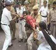 مقبوضہ کشمیر کے ضلع بارہمولہ میں جھڑپیں اور تشدد