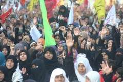 احتجاجی دھرنے میں 70 سالہ خاتون نے لبیک یاحسین ع کہتے ہوئے داعی اجل کو لبیک کہہ دیا