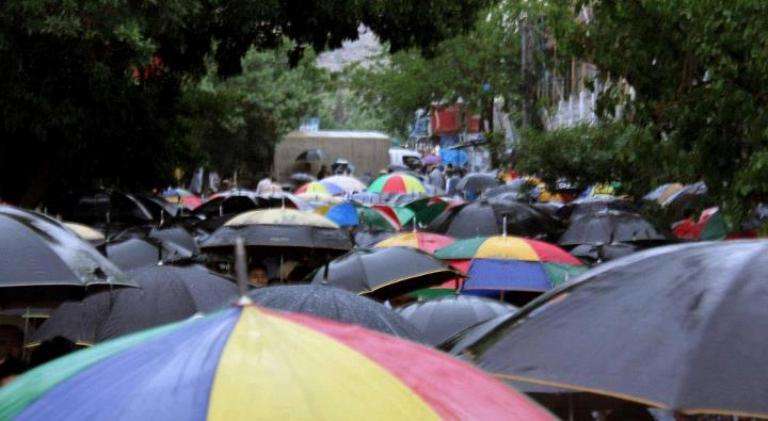 شدید بارش کے باوجود کوئٹہ یکجہتی کونسل کے زیر اہتمام جلسہ