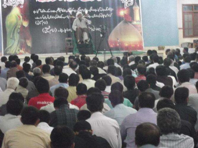 بھوجانی ہال میں ایام فاطمیہ کی مناسبت سے منعقدہ مجالس سے علامہ راجہ ناصر عباس جعفری نے خطاب کیا