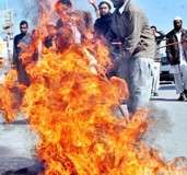 پشاور، جمعیت طلباء اسلام کا علماء کرام کے قتل کیخلاف احتجاجی مظاہرہ