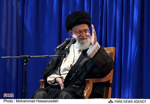 تہران میں امام خمینی رہ کی 23 ویں برسی کی مناسبت سے عظیم الشان اجتماع