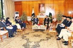 آصف علی زرداری کی صدارت میں اعلیٰ سطح کا اجلاس، وزیراعظم، آرمی چیف اور ڈی جی آئی ایس آئی شریک