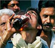 بھارتی ریاست کرناٹک کے ایک کروڑ افرد شراب نوشی کے علاوہ دیگر منشیات کے عادی ہیں، ٹمپرنس بورڈ