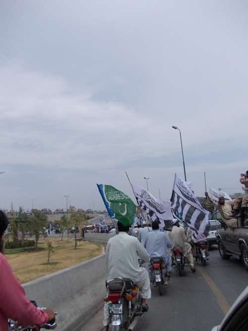 لانگ مارچ بند روڈ لاہور پر