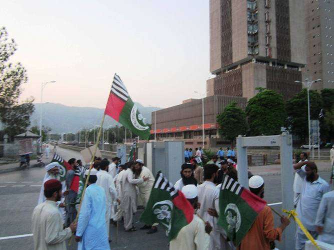 دفاع پاکستان کونسل کا لانگ مارچ اسلام آباد پہنچ گیا