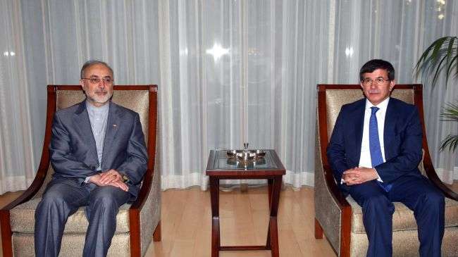 Turkish Foreign Minister Ahmet Davutoglu (R) and his Iranian counterpart Ali Akbar Salehi meet in Ankara on August 7, 2012.