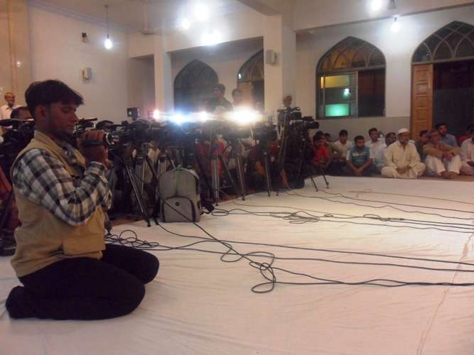 امام بارگاہ علی رضا ( ع ) میں منعقدہ ہنگامی پریس کانفرنس کے تصویری مناظر